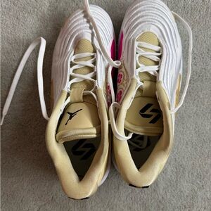 Luka Basketball Shoes
